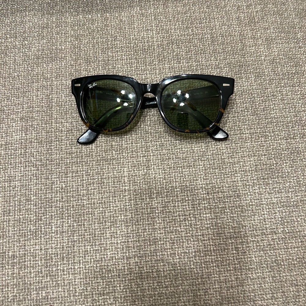 Ray-Ban Classic Black Sunglasses
